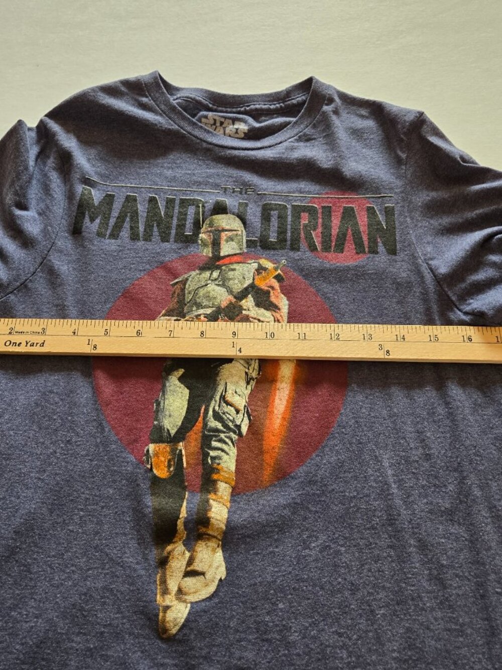 The Mandalorian Star Wars Bluish Gray Men's T-shirt Sz S - Picture 4 of 5